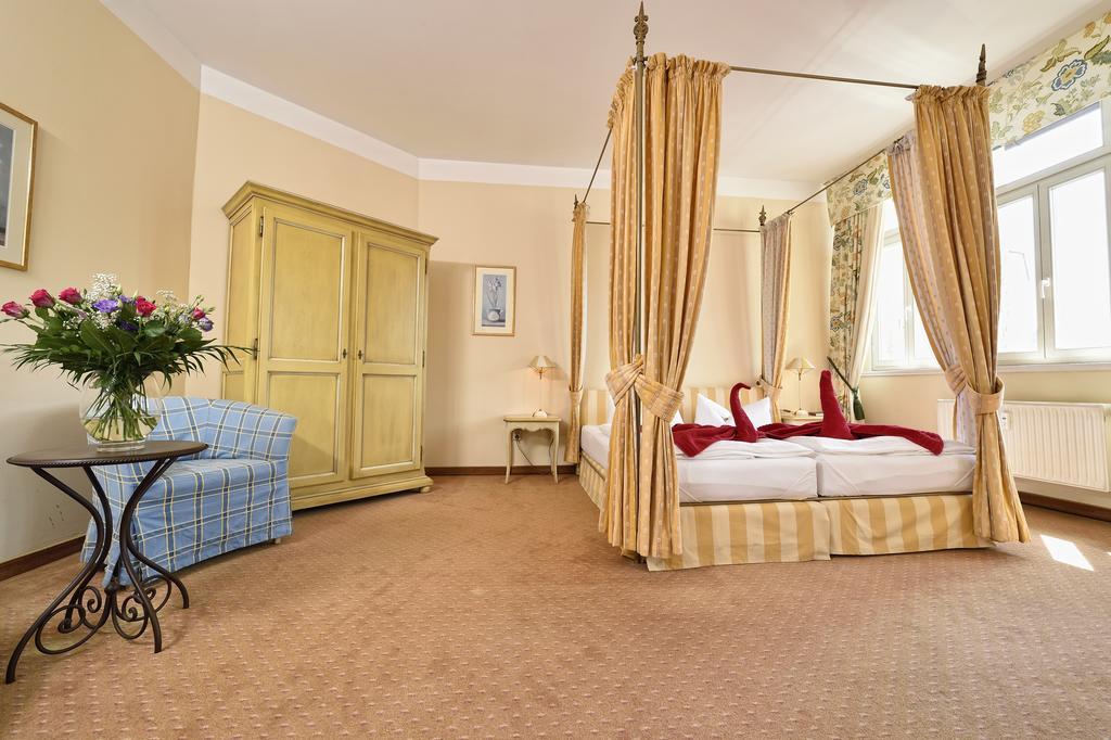 Hotel Graf von Mansfeld Lutherstadt Eisleben Eksteriør billede
