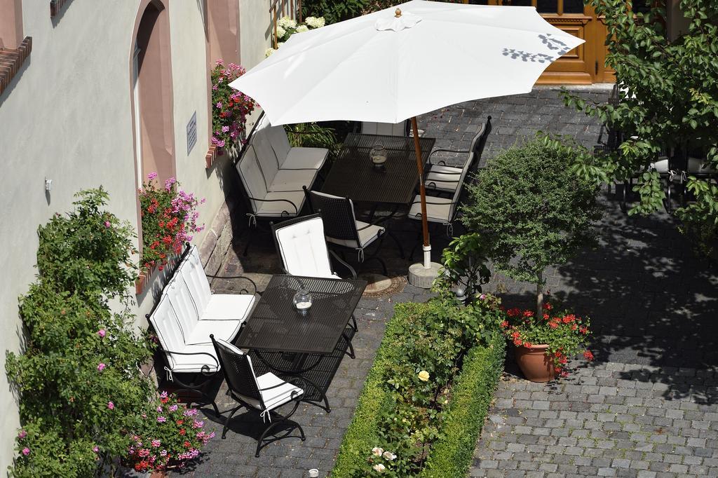 Hotel Graf von Mansfeld Lutherstadt Eisleben Eksteriør billede
