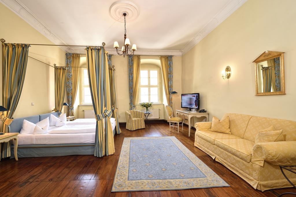 Hotel Graf von Mansfeld Lutherstadt Eisleben Eksteriør billede