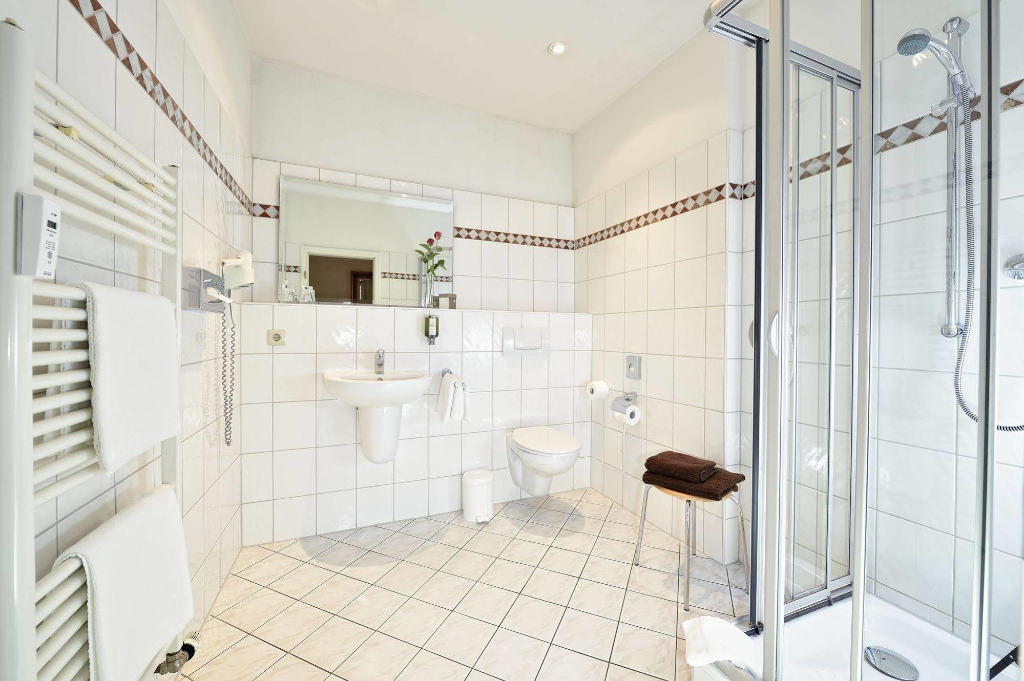 Hotel Graf von Mansfeld Lutherstadt Eisleben Eksteriør billede