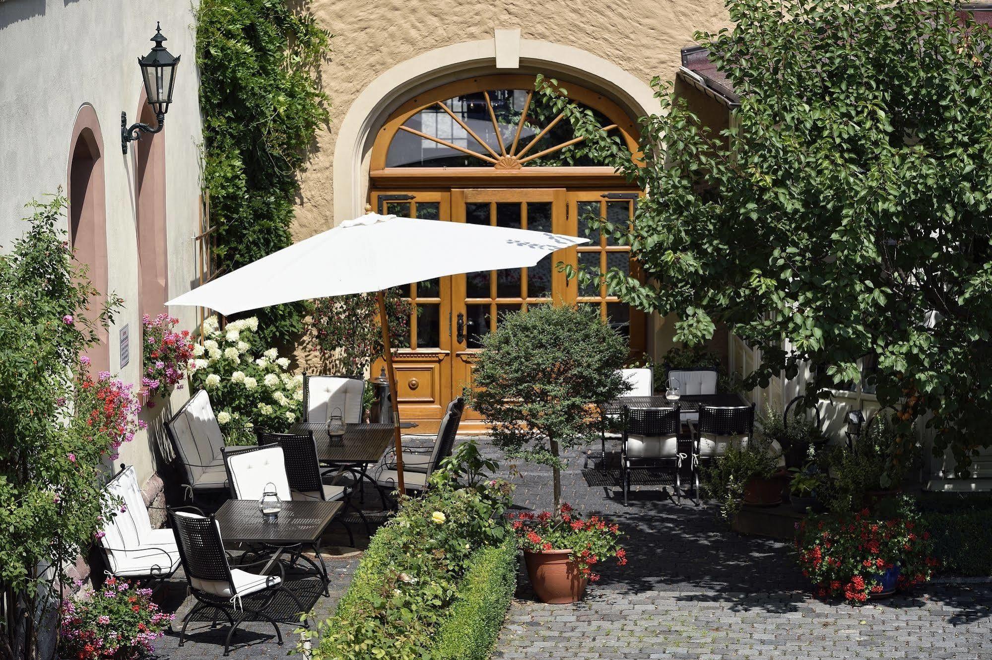 Hotel Graf von Mansfeld Lutherstadt Eisleben Eksteriør billede