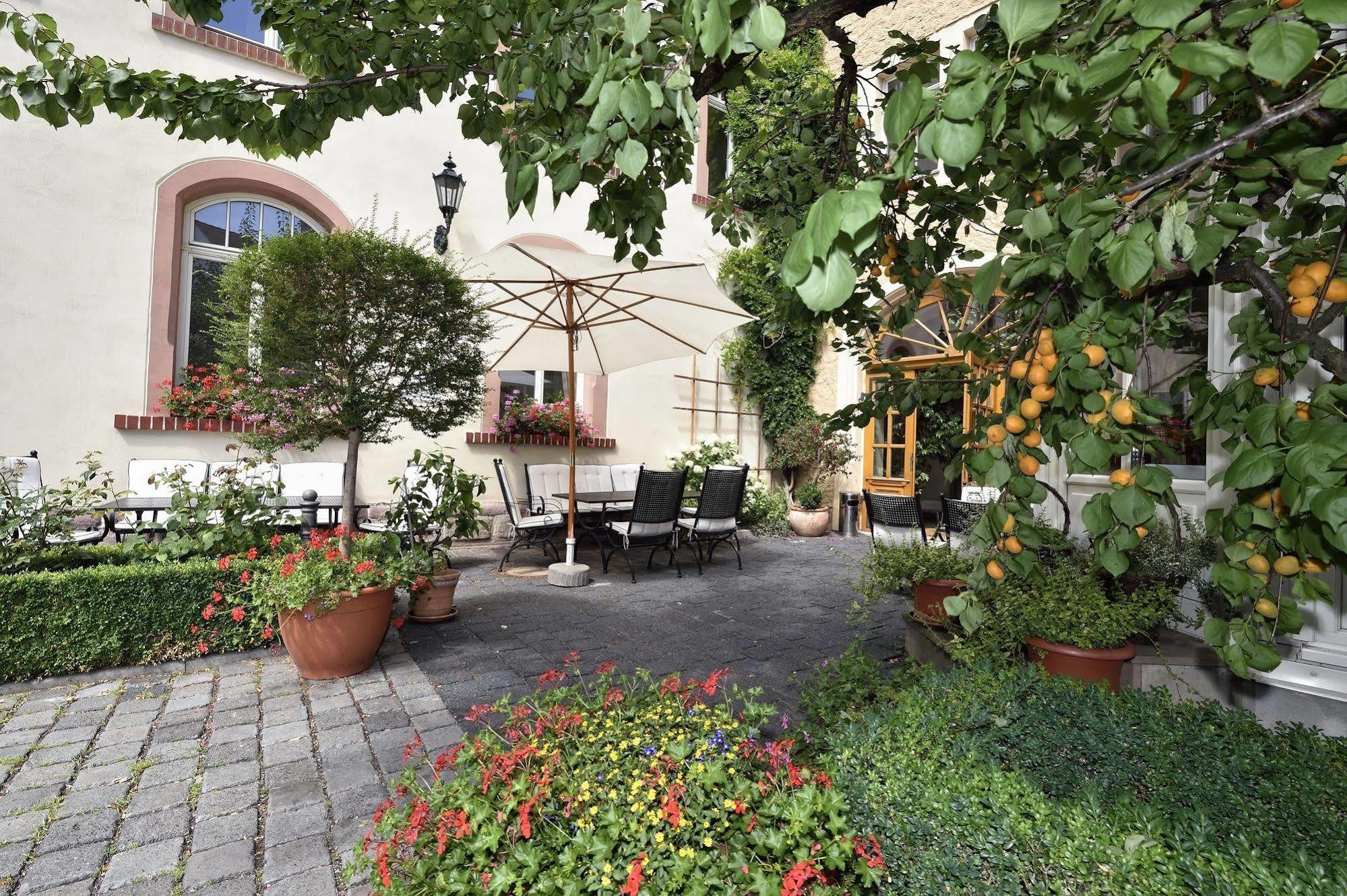 Hotel Graf von Mansfeld Lutherstadt Eisleben Eksteriør billede