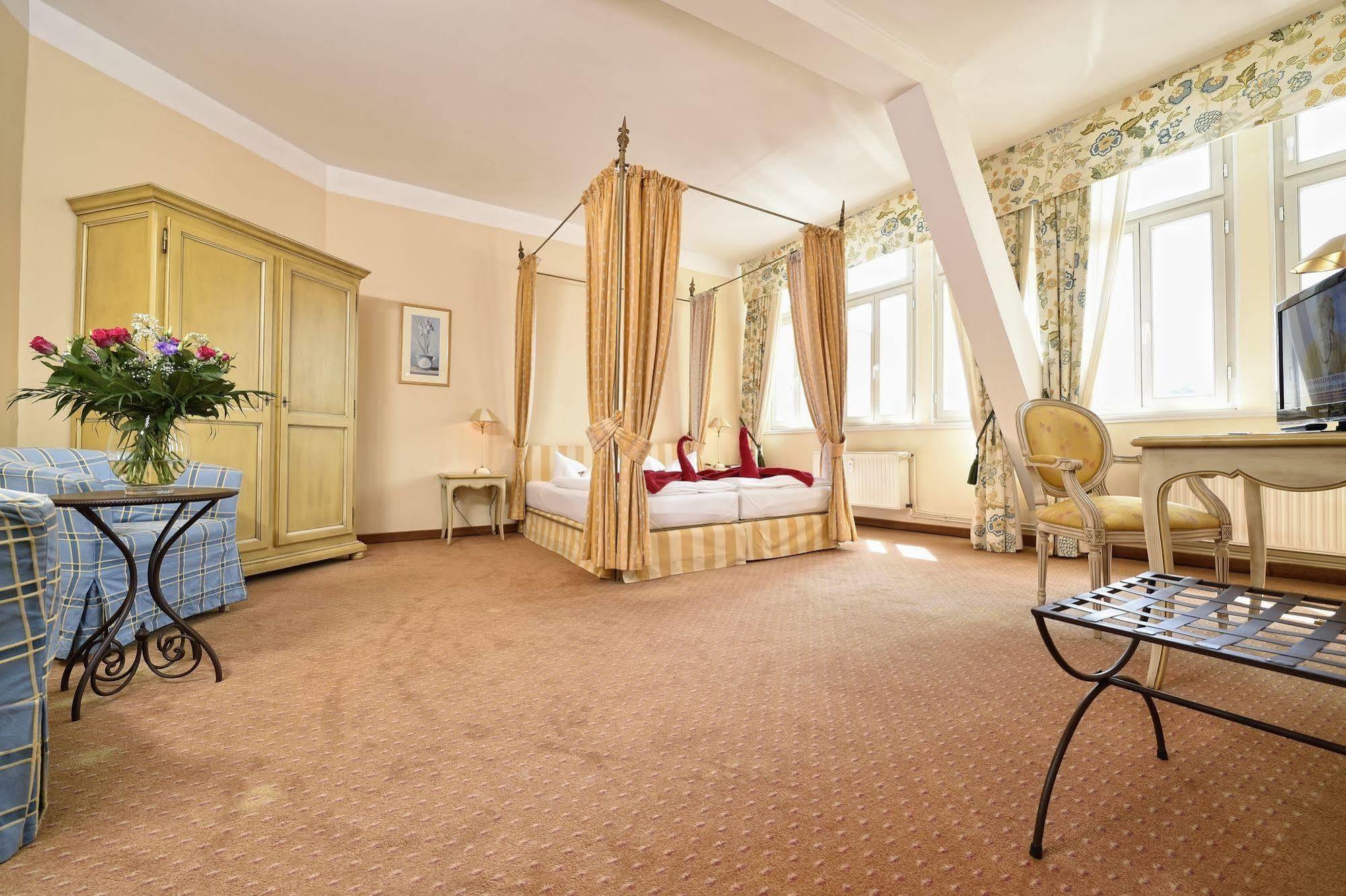 Hotel Graf von Mansfeld Lutherstadt Eisleben Eksteriør billede