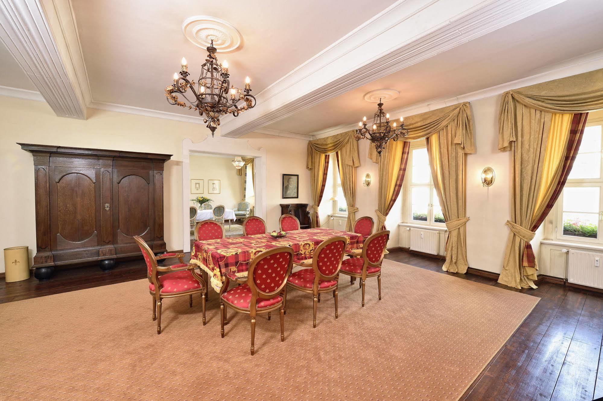 Hotel Graf von Mansfeld Lutherstadt Eisleben Eksteriør billede